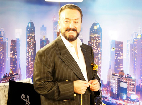 ADNAN OKTAR BİR GÜNÜNÜ NEÇƏ KEÇİRDİYİNİ AÇIQLAYIR